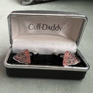 Men’s Cuff Daddy Pizza Cuff Links!